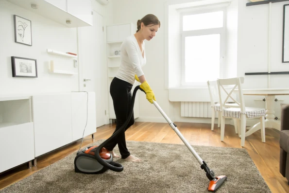 carpet cleaning professional with extraction system